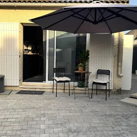 Dom wakacyjny Le Nid De Avignon Air-conditioned With Private Courtyard *